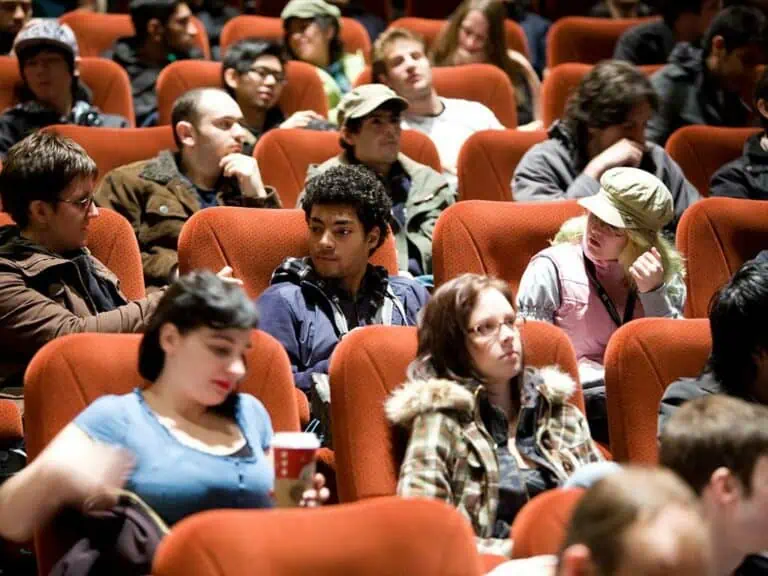 Cómo quedarte en Canadá después de la Working Holiday VISA